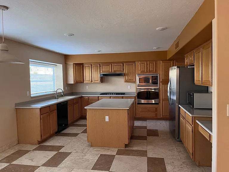 4746 W Carla Vista Dr — Photo 11