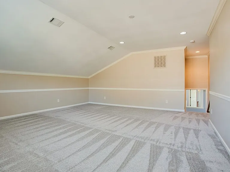 417 Gambrel Ct — Photo 35