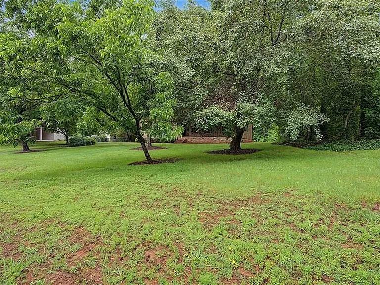 2985 Fredrick Dr — Photo 3