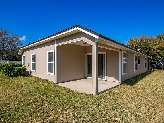4th image of 3049 Litchfield Dr