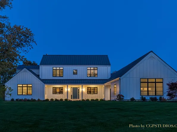 669 Happ Rd, Northfield, IL 60093