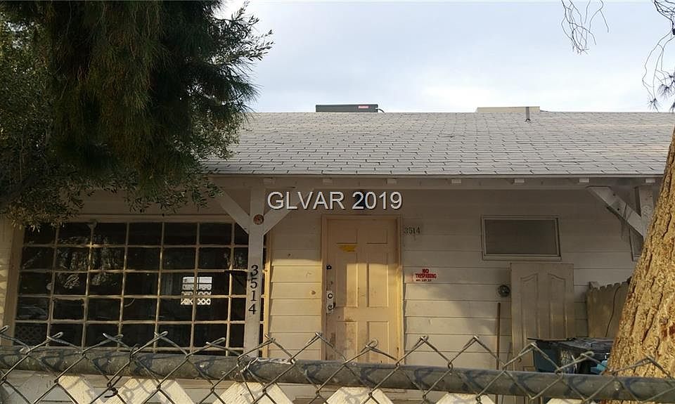 1st image of 3514 Center Dr APT 1