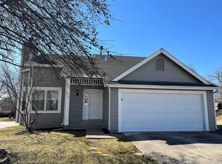 5210 Jamestown Bay Ct, Florissant, MO