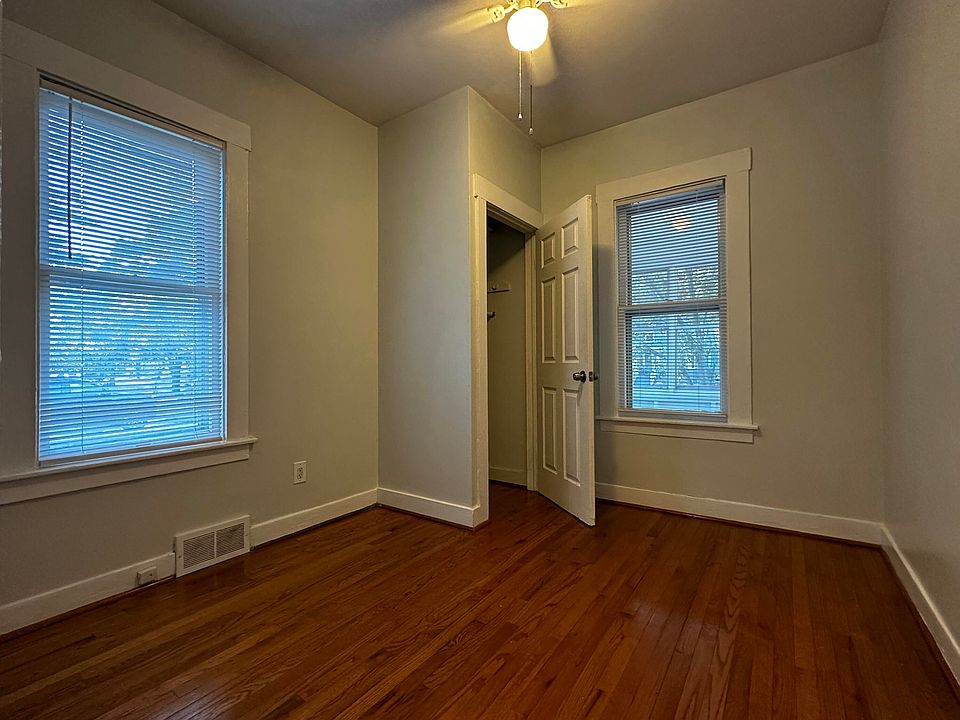 630 Laprairie St, photo 8