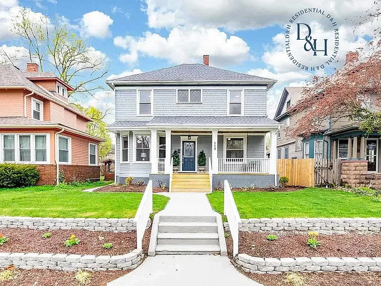 115 Marquette Ave — Photo 1