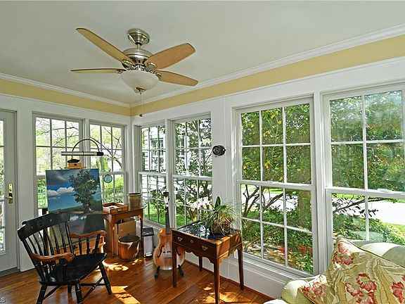 4th image of 601 Oaklawn Ave