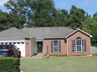 207 Roaring Forks Dr, Bonaire, GA 31005