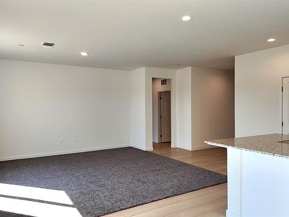 3rd image of 1511 Gaines Ct
