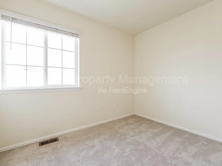 17626 Olive St — Photo 12
