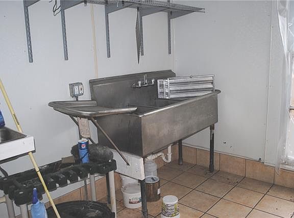 3rd image of 8201 New Kent Hwy