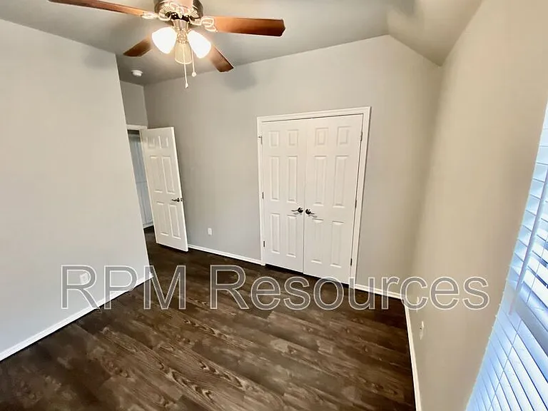 3708 New London Ave — Photo 15