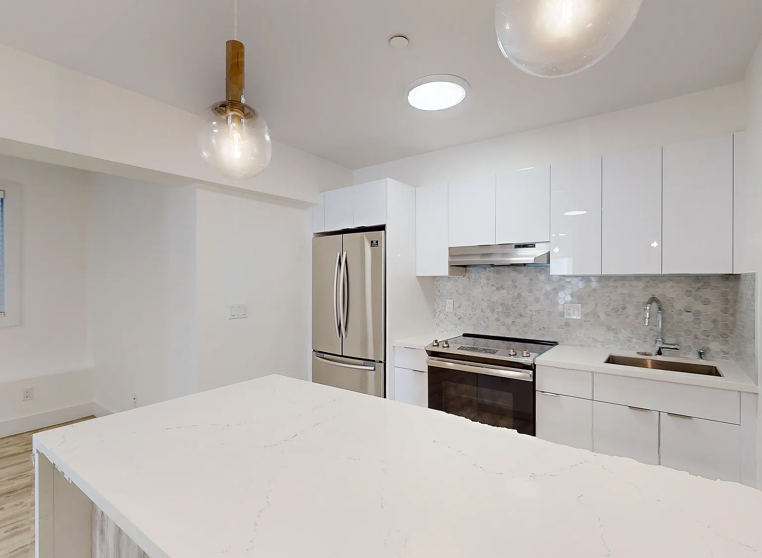 Beautifully Remodeled 2BR/2BA with In-Unit Laundry & Updated Kitchen — Photo 1
