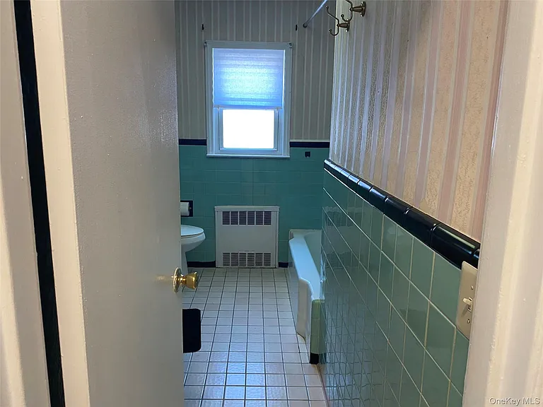 425 E Penn St #LOWER — Photo 5