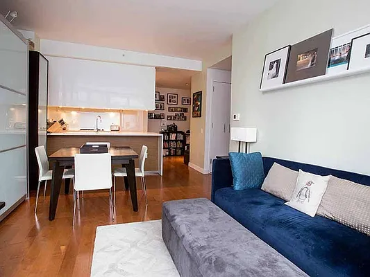 Sold by Sotheby's International Realty | media 2