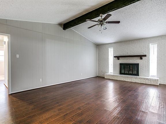 4th image of 408 Davis Dr