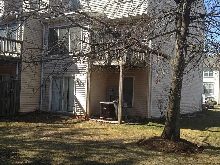 7770 Black Horse Ct — Photo 2
