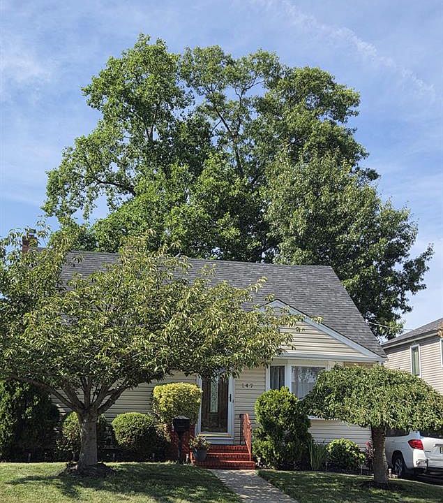 1st image of 147 Merritt Ave