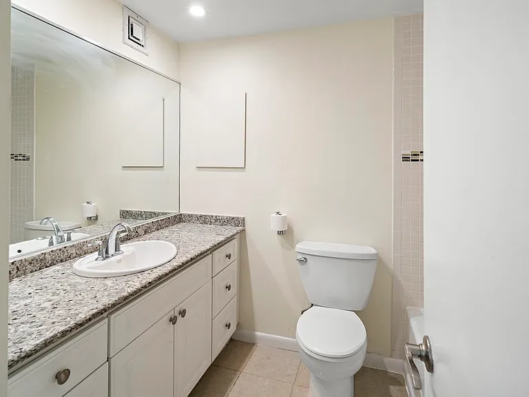 492 Beacon St #32 — Photo 17