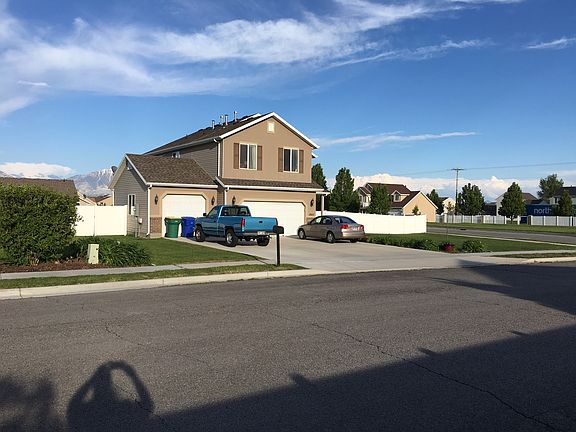 3rd image of 1869 S 1025th St W