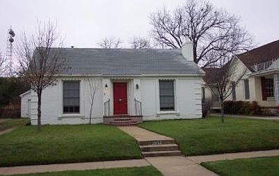 5th image of 2932 Merida Ave