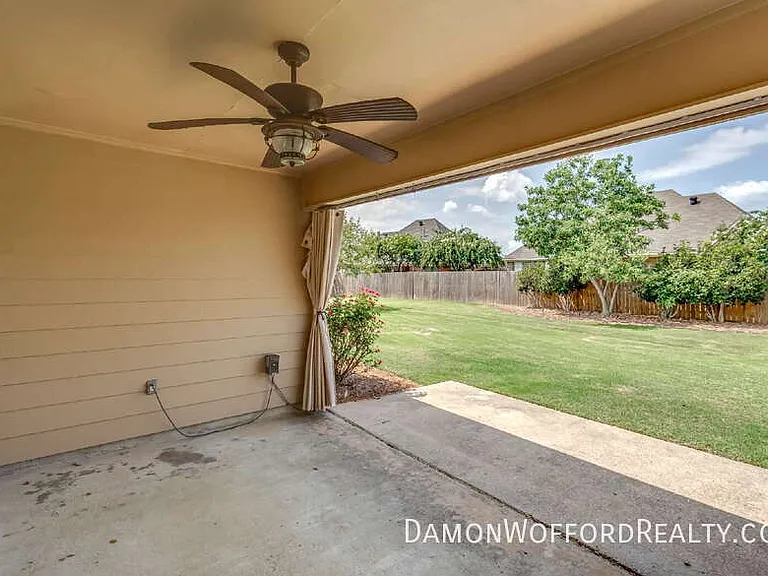 107 Emry Cv — Photo 6