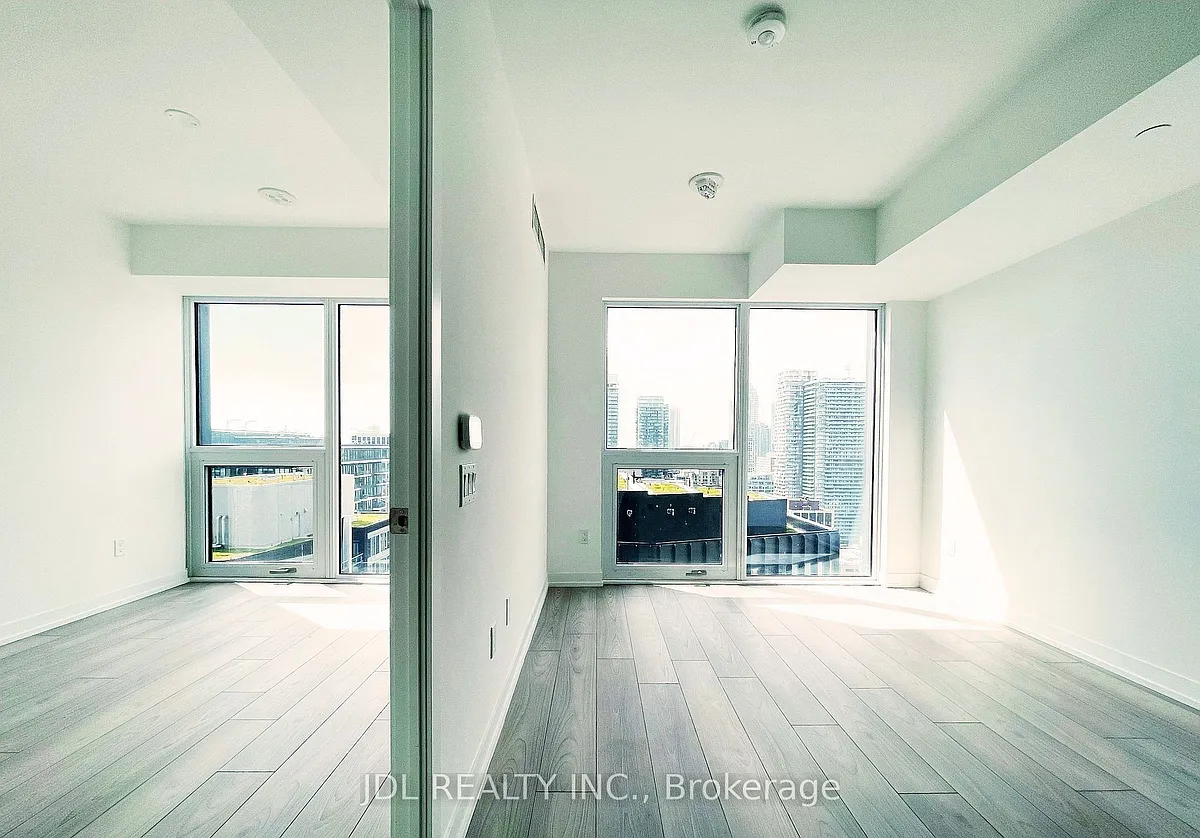 Photo 2 of 11 - 82 Dalhousie St #3305 - Toronto, ON Building Photo - 82 Dalhousie St #3305