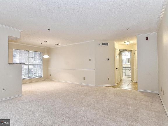 3rd image of 1524 Lincoln Way APT 125