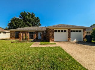 1410 Akron Dr, Bossier City, LA 71112