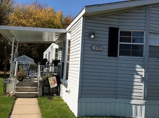 2726 Acre Hl, Brighton, MI