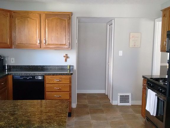 4th image of 7414 Bertha Ave