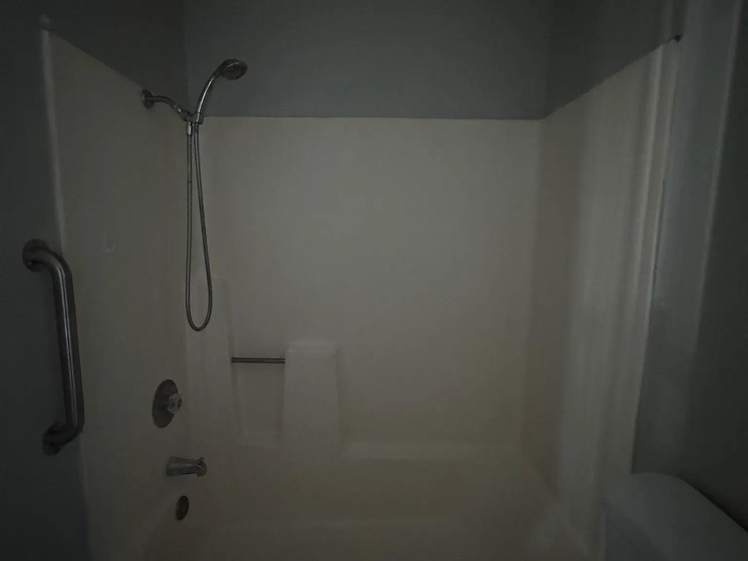 1 bed, $1,050 — Photo 2