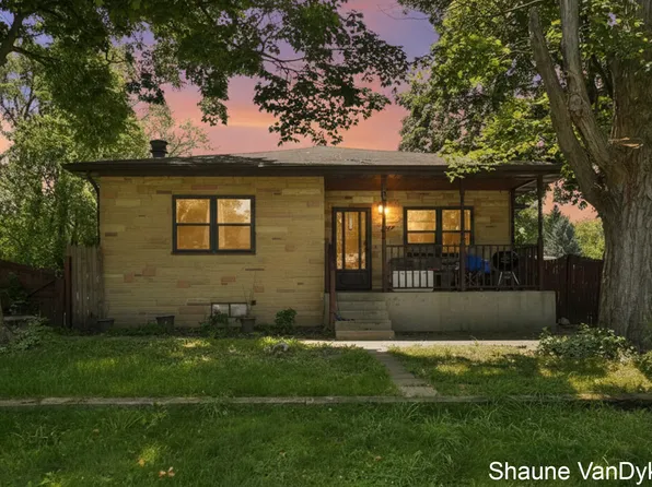 154 72nd St SE, Grand Rapids, MI 49548