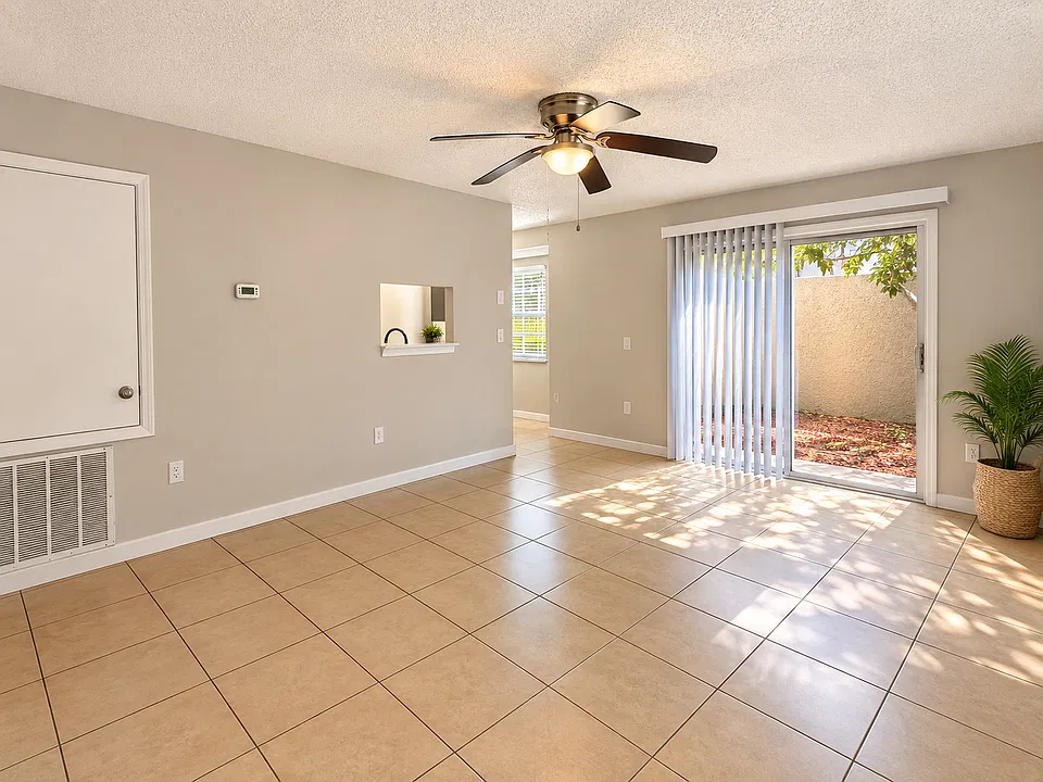 1136 Woodman Way #3