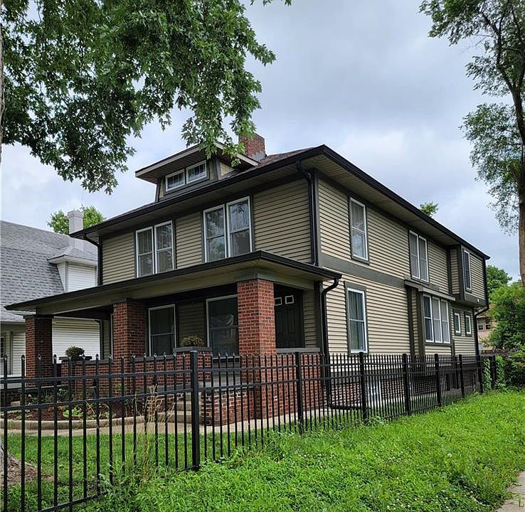 2nd image of 3029 N Ruckle St