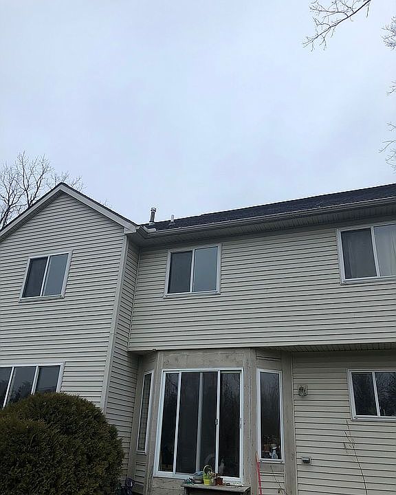 1st image of 47001 Harbour Pointe Ct