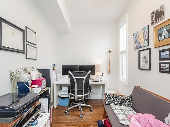 5th image of 2045 N Wolcott Ave #2NDF