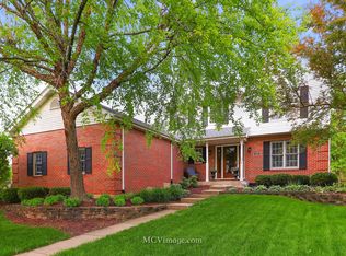 601 Carriage Ridge Ln, Lemont, IL 60439