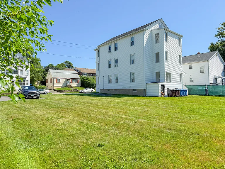24 Miller St #2 — Photo 9