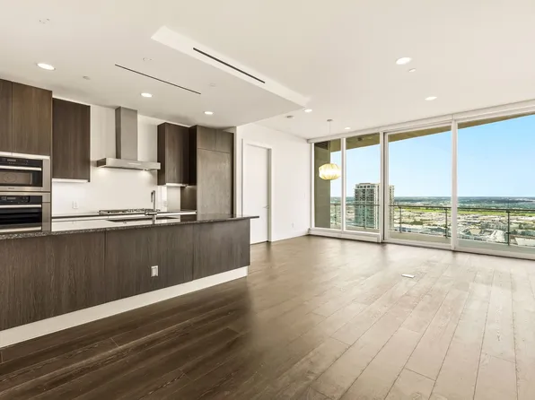 3130 N Harwood St APT 2102, Dallas, TX 75201