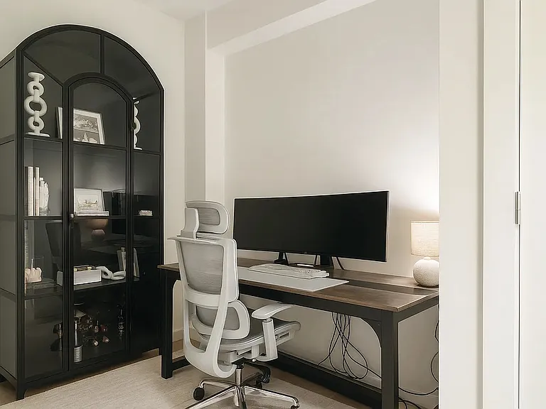 135 E 47th St #5G — Photo 6