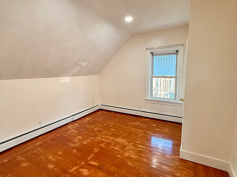 104 Suffolk Ave #2 — Photo 6