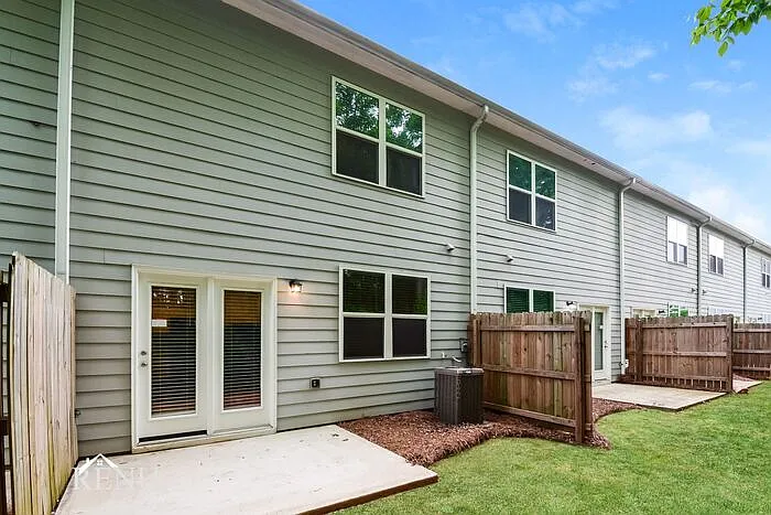 3131 Journal Ct — Photo 16