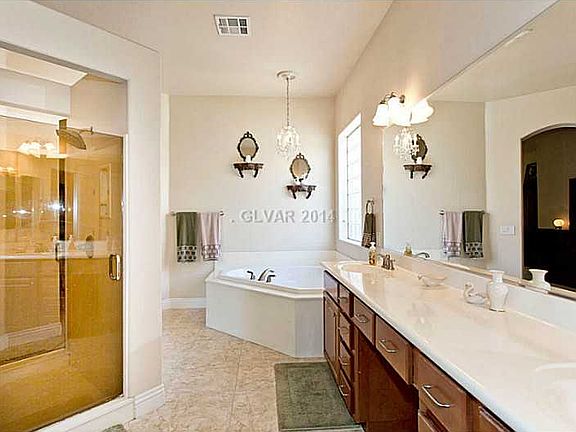 5th image of 1365 Romanesca Dr