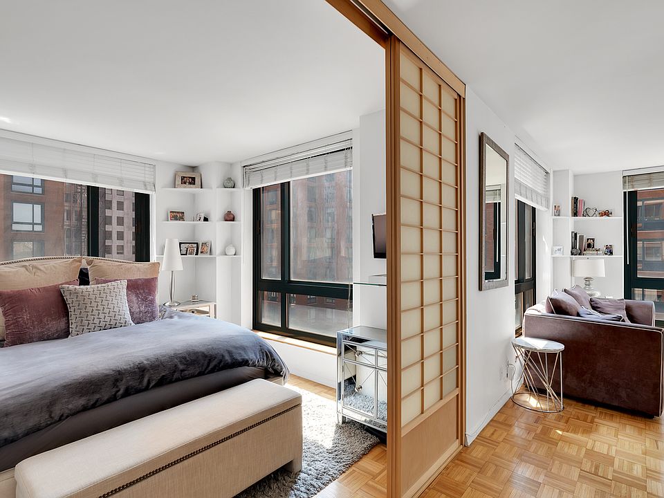 1st image of 1 Irving Pl APT P12g
