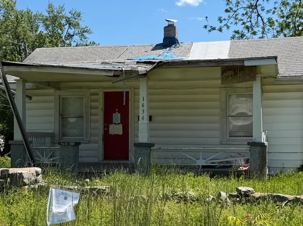 1634 N Rogers Avenue, Springfield, MO 65803