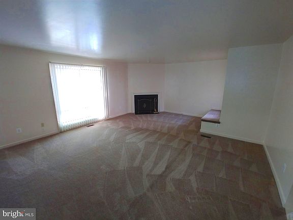2nd image of 9835 Lake Shore Dr