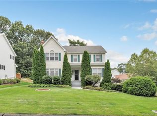 6 Basking Brook Ln, Shelton, CT 06484