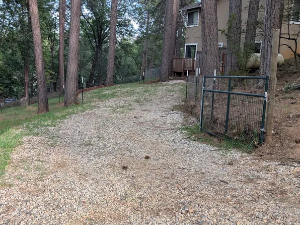 11863 Rainbow Rd, Grass Valley, CA 95949