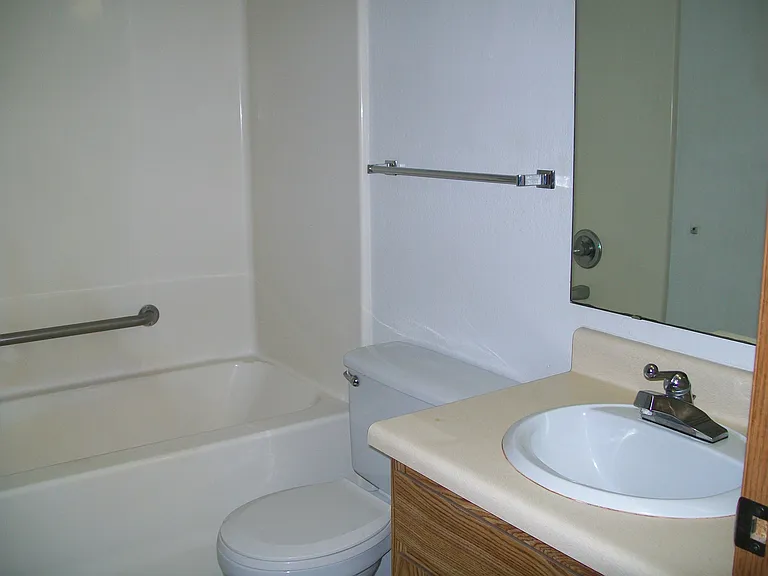 400 Remmele St SW #206 — Photo 6