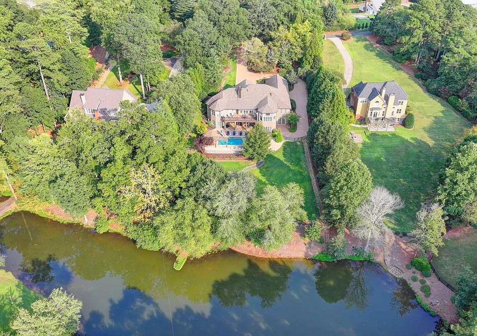 1st image of 2850 Roanoke Rd
